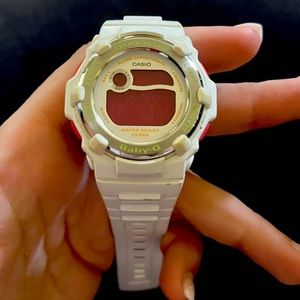 Casio Baby-G Gemmy Dial Women's Watch 3136 BG-3000M needs new battery